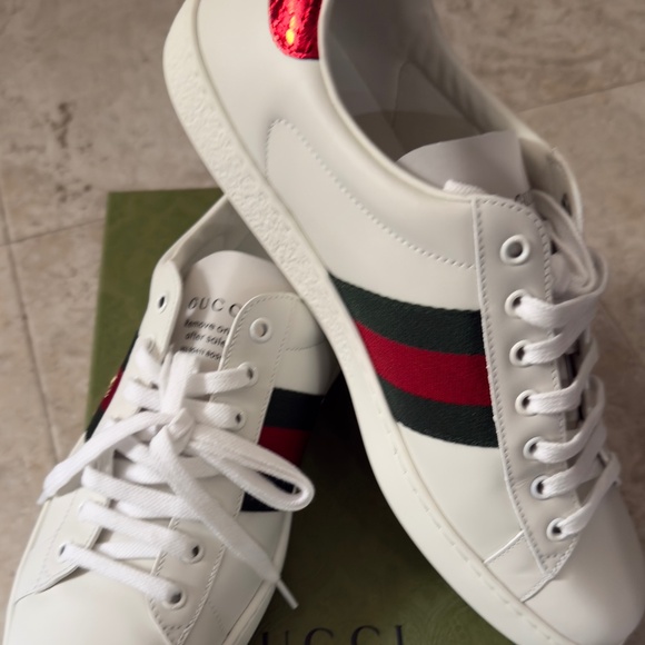 GUCCI ACE BEE MENS LOW TOP SNEAKERS - Picture 1 of 7